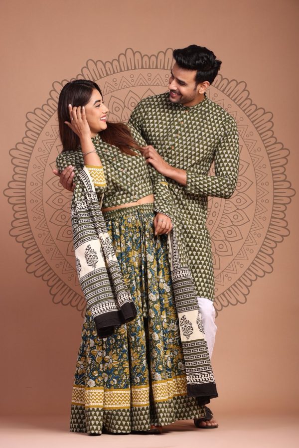 Rab Ne Banadi Jodi :- Couple Dress Lehenga Choli & Gent’s Kurta Pajama - Image 9